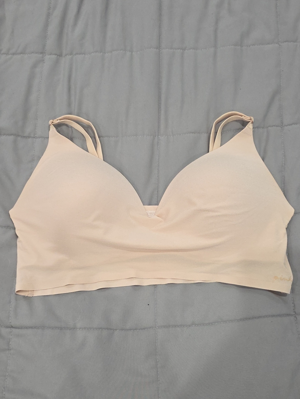 PINK Victoria's Secret Light Nude Seamless Bra